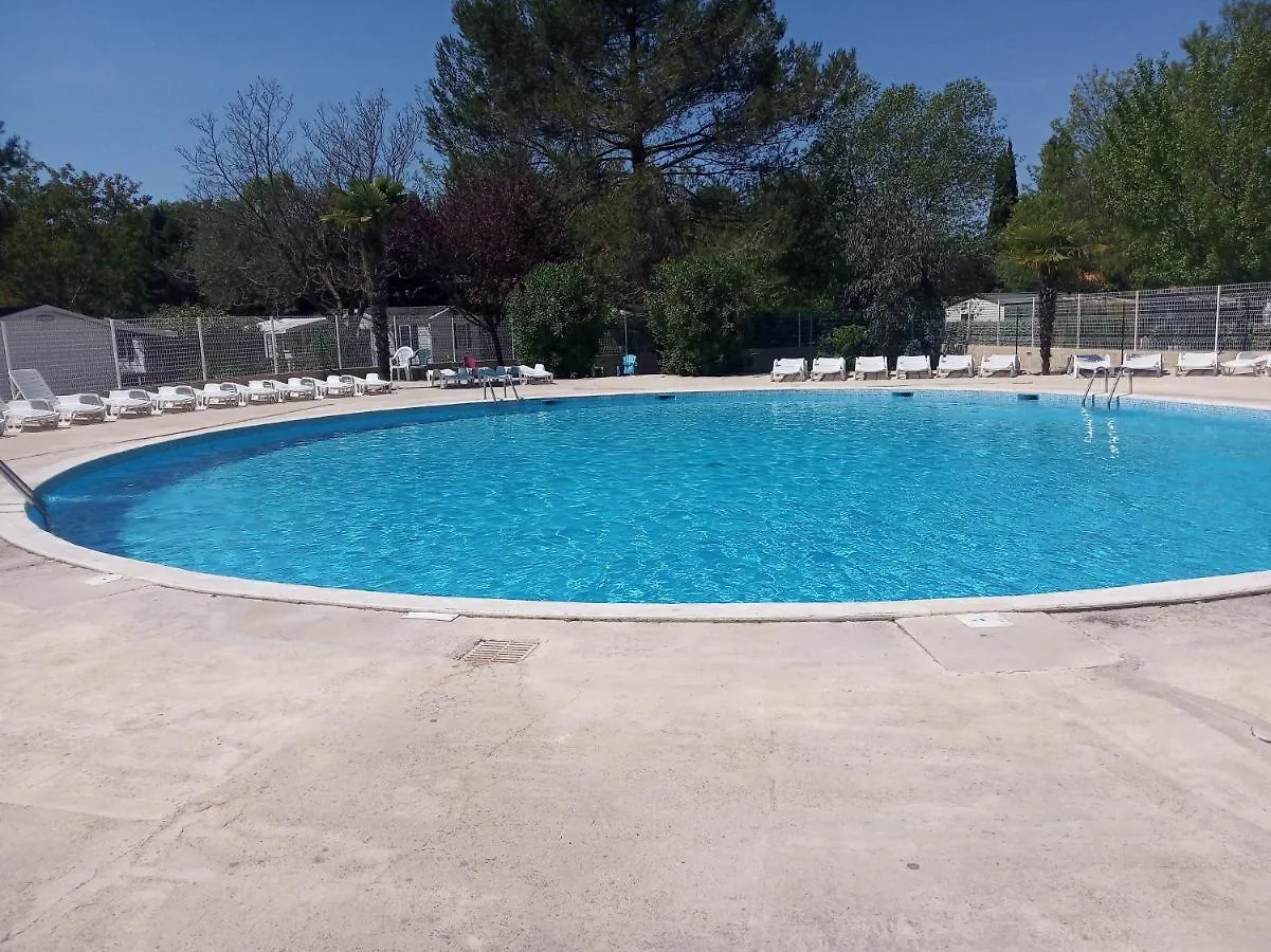Camping Mobil home 6 places La Roque-d'Antheron France